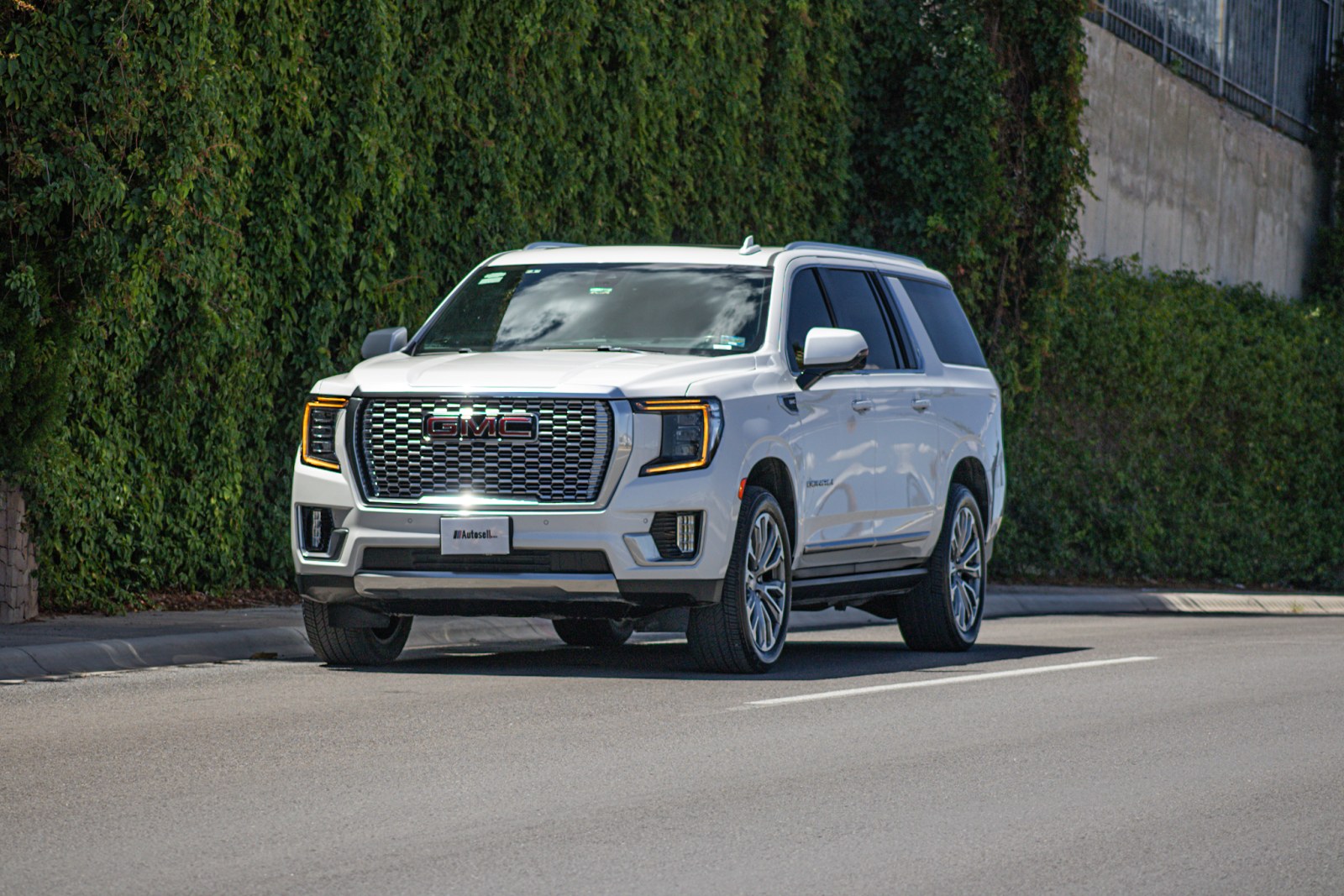 GMC Yukon Denali 2021